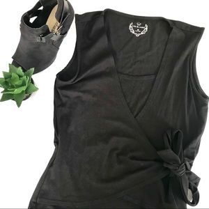 Lucy and Laurel Black Wrap Tank Size Medium